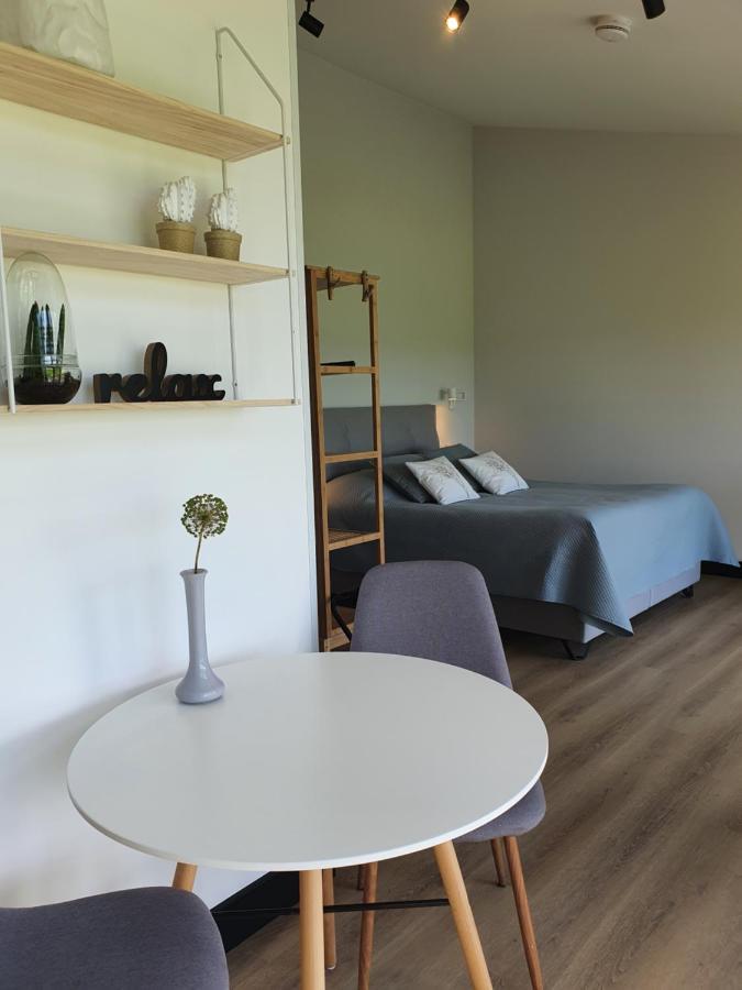 Tytsjerk Hippe Schuur Bed & Breakfast エクステリア 写真