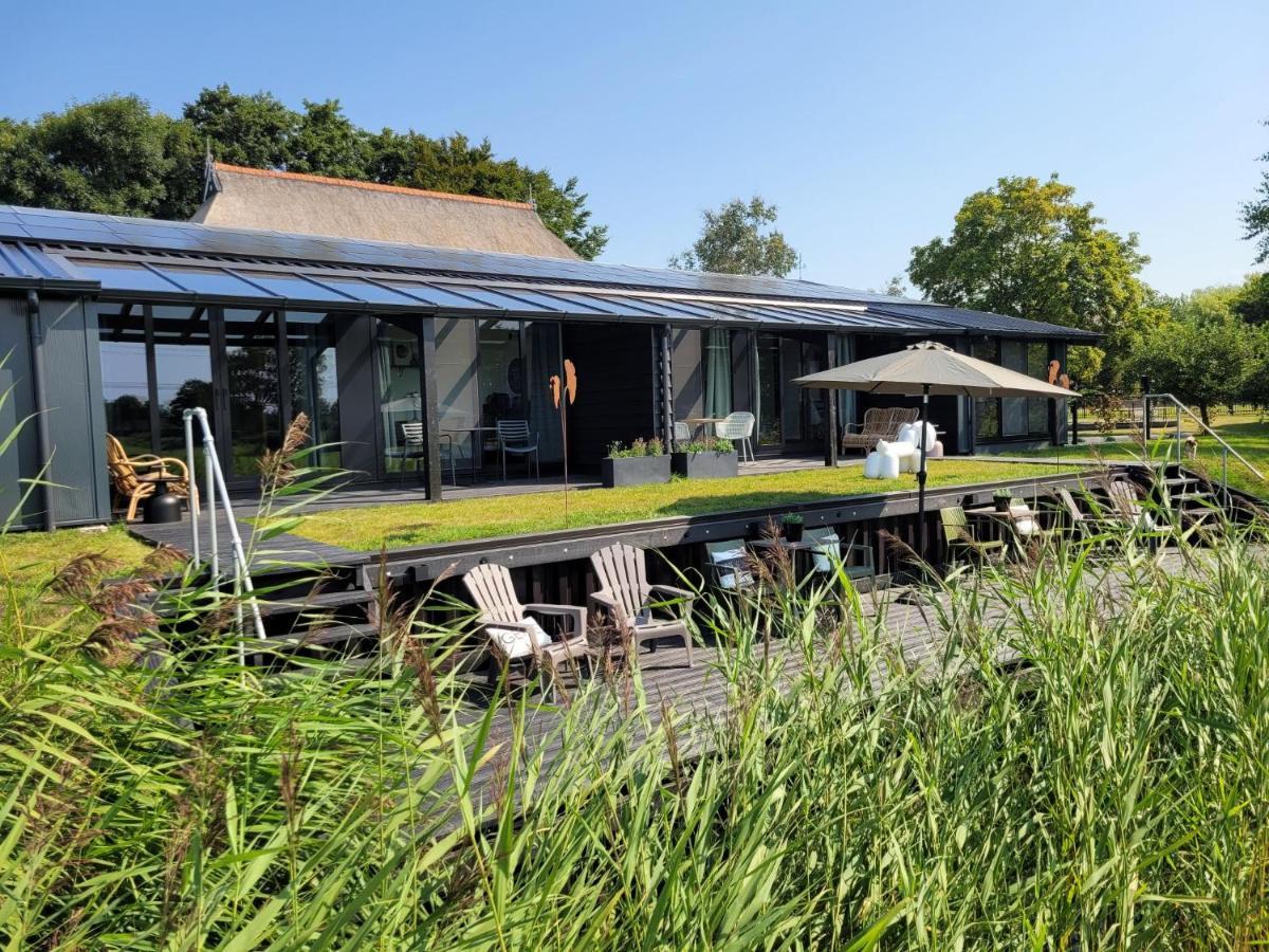 Tytsjerk Hippe Schuur Bed & Breakfast エクステリア 写真